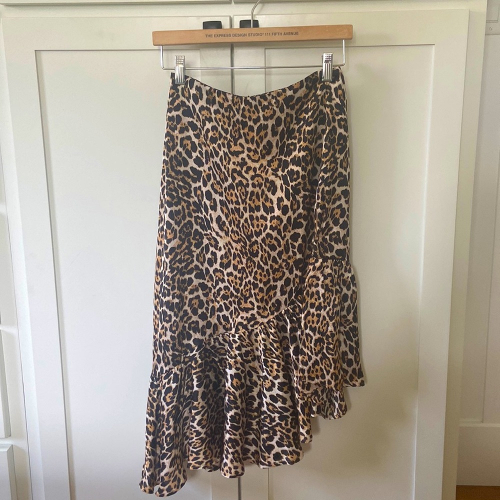 Revolve Superdown XS cheeta skirt with asymmetrical hem. Work once